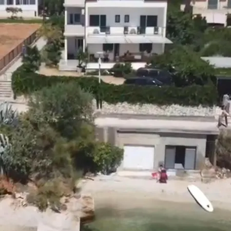 First Row To The Sea - Ideal For Families - Sea At Your Doorstep - House Sisko