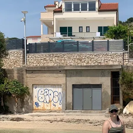 First Row To The Sea - Ideal For Families - Sea At Your Doorstep - House Sisko *