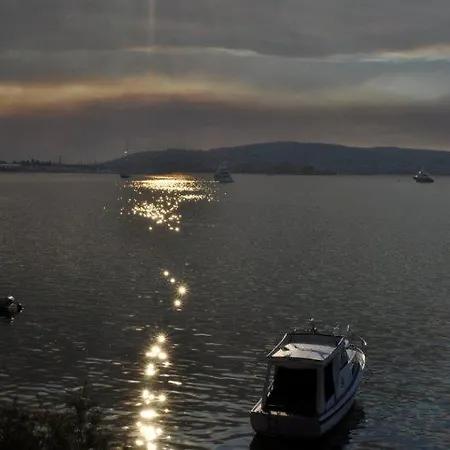 First Row To The Sea - Ideal For Families - Sea At Your Doorstep - House Sisko Casa de Férias *