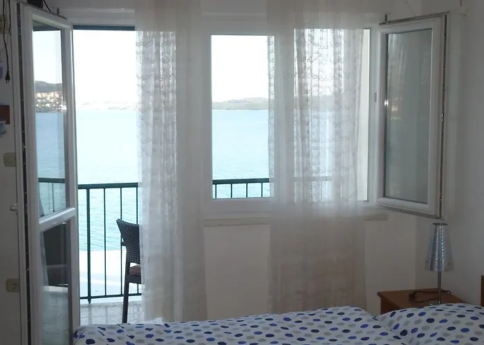 First Row To The Sea - Ideal For Families - Sea At Your Doorstep - House Sisko Сasa de vacaciones *