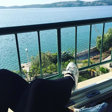 First Row To The Sea - Ideal For Families - Sea At Your Doorstep - House Sisko