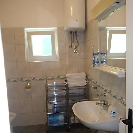 First Row To The Sea - Ideal For Families - Sea At Your Doorstep - House Sisko