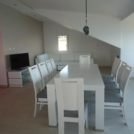 First Row To The Sea - Ideal For Families - Sea At Your Doorstep - House Sisko *