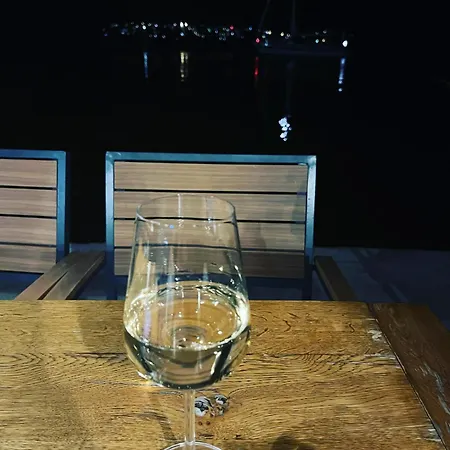 First Row To The Sea - Ideal For Families - Sea At Your Doorstep - House Sisko