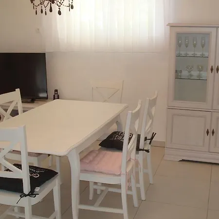 First Row To The Sea - Ideal For Families - Sea At Your Doorstep - House Sisko Nyaraló Trogir