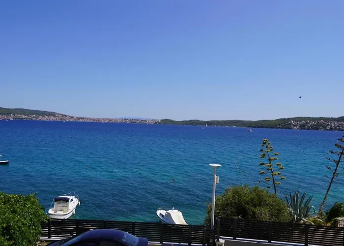 First Row To The Sea - Ideal For Families - Sea At Your Doorstep - House Sisko * Trogir